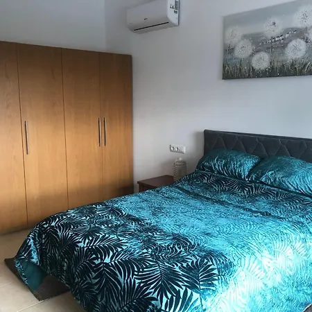 Limon Apartment *